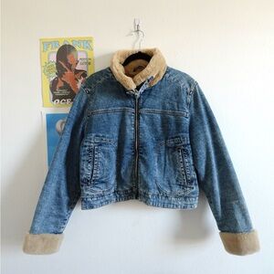 Accepting Offers💌 Hollister Blue Jean Jacket with Tan Fur